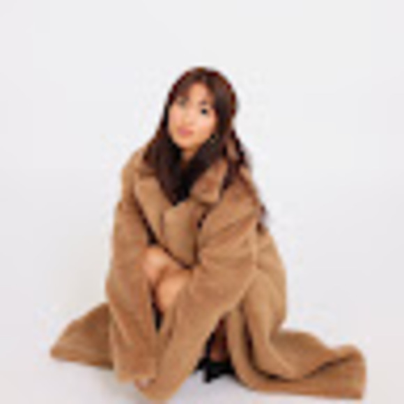 Meet your Posher, Roshelle - Picture 1 of 1